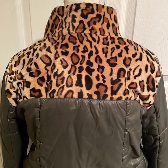 Mother NWT Leopard Puffer - Picture 12 of 16
